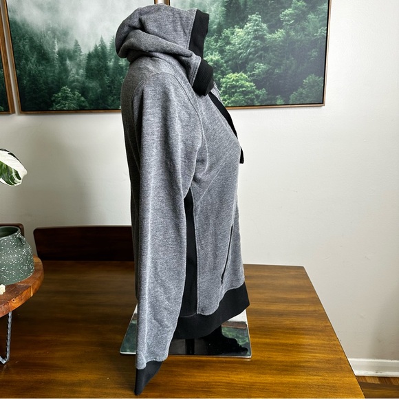 G.H Bass and Co Zip Up Grey Sweater Medium - Picture 8 of 10